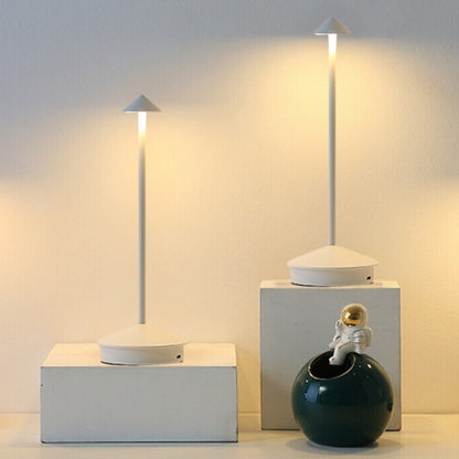 2-lampes-de-table-blanche-fleche