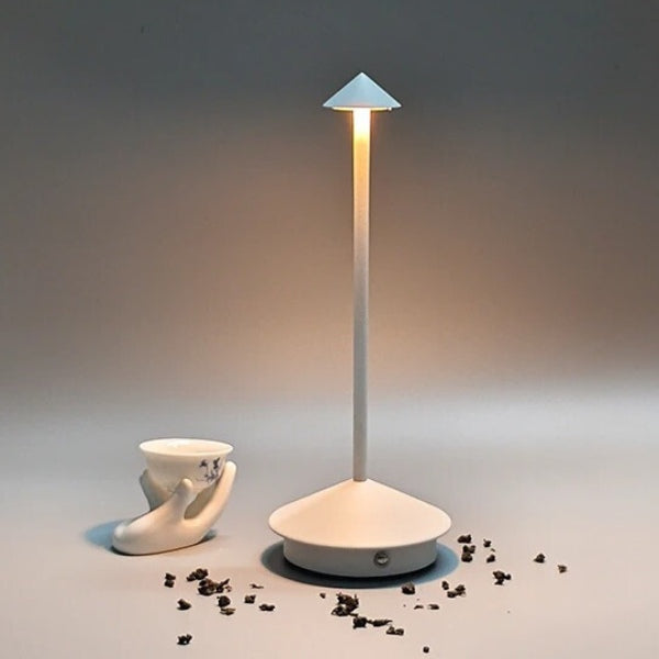 lampe-de-table-blanche-fleche