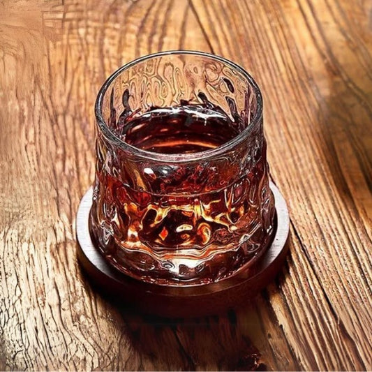 verre-a-whisky-texture-martele